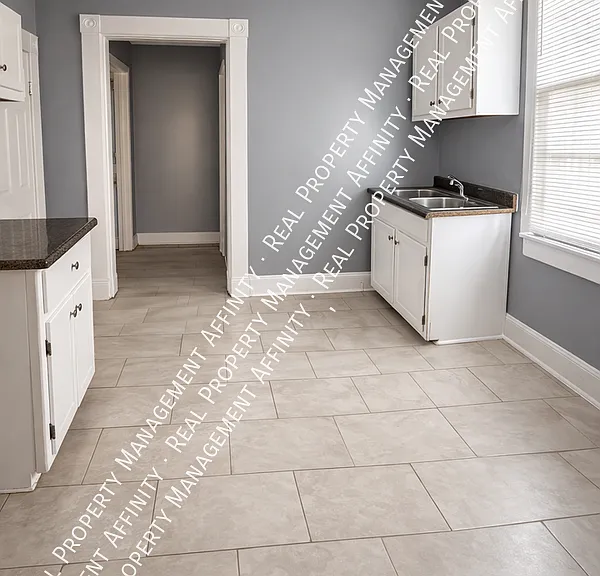 629 E Trigg Ave — Photo 8