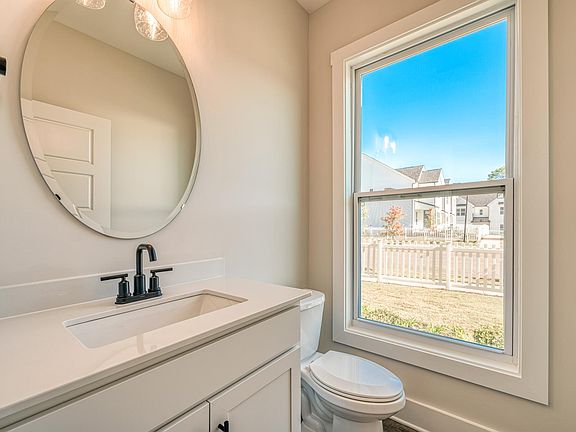 5th image of 558 Herlong Ave #02baf8443
