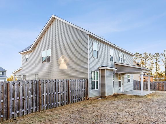 3rd image of 218 Milford Pines Dr
