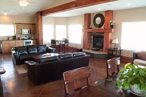 Clubhouse (2)_10142016