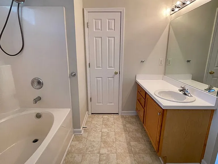 606 Ascott Way — Photo 31