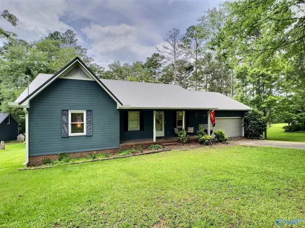 1420 Holiday Dr, Southside, AL 35907