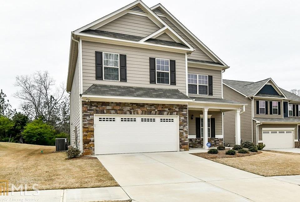 1st image of 487 Pine Ln