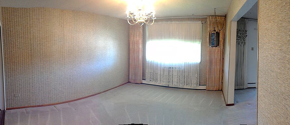 Bedroom 1-formal dining room