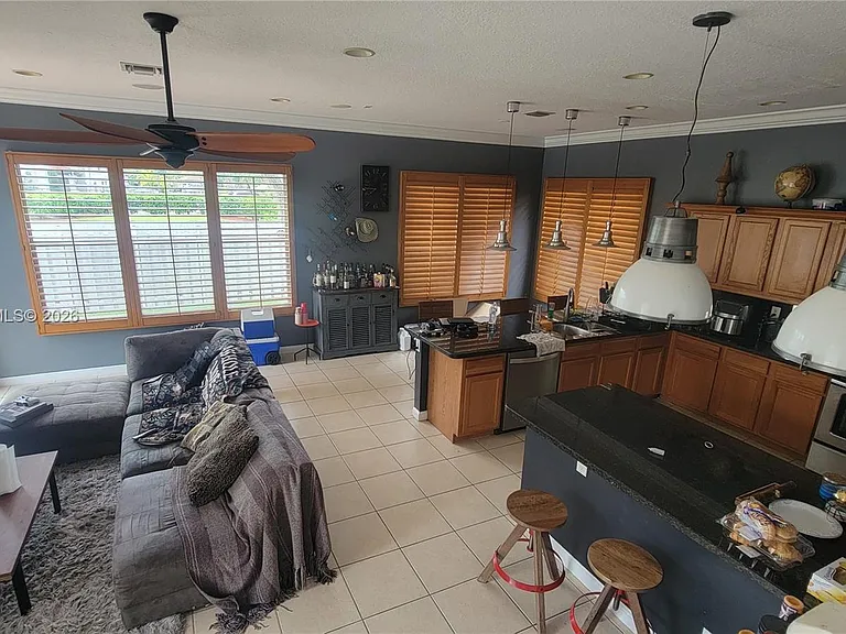 2789 SW 130th Ter — Photo 8