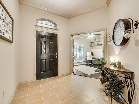 3rd image of 6025 Comanche Peak Dr