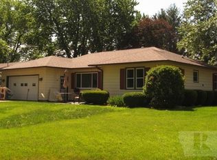 1302 J Ave E, Oskaloosa, IA 52577