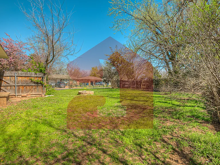 2104 Churchill Way — Photo 35