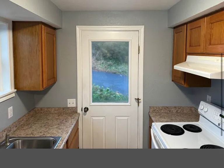 1007 SW Alder St — Photo 8