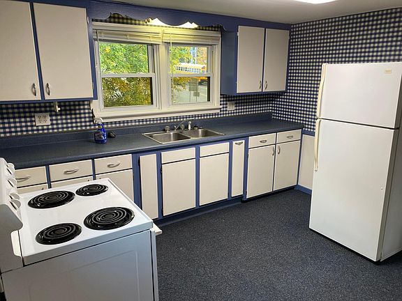 Stove and Refridgerator included