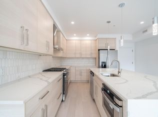 302 Whiton St, Jersey City, NJ 07304