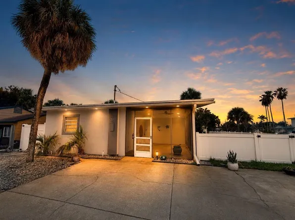 360 71st Ave, Saint Pete Beach, FL 33706