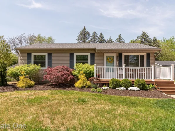 786 Robertson Dr, Brighton, MI 48116