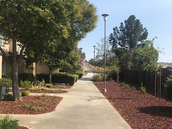2nd image of 3444 Thimblehall Ln