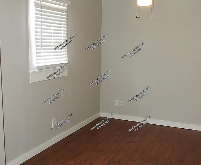 517 Holmes St #TOP — Photo 11