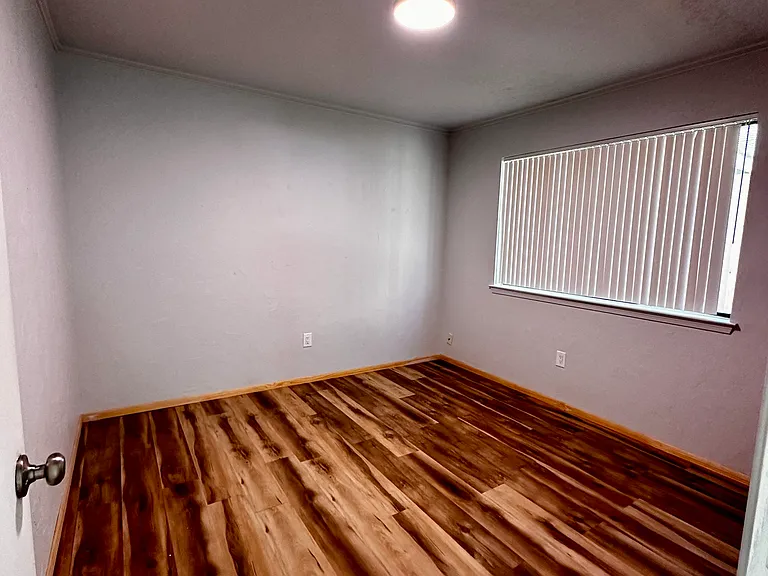 655 Lakeview Cir SE — Photo 10