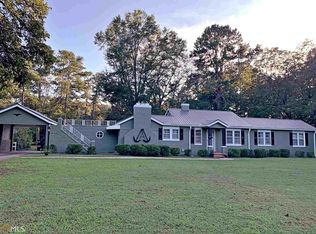 555 W Howell St, Hartwell, GA 30643