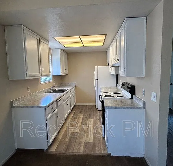 3372 San Mateo Ct — Photo 3
