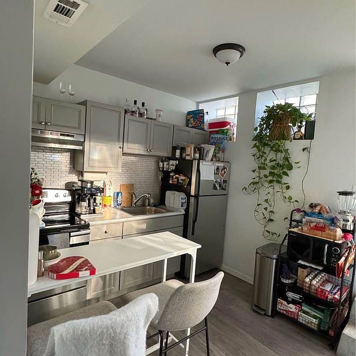 1st image of 316 Salaignac St #B