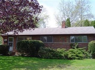 4060 W 212th St, Fairview Park, OH