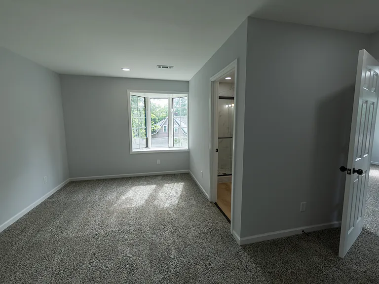 512 N Warren Ave — Photo 24