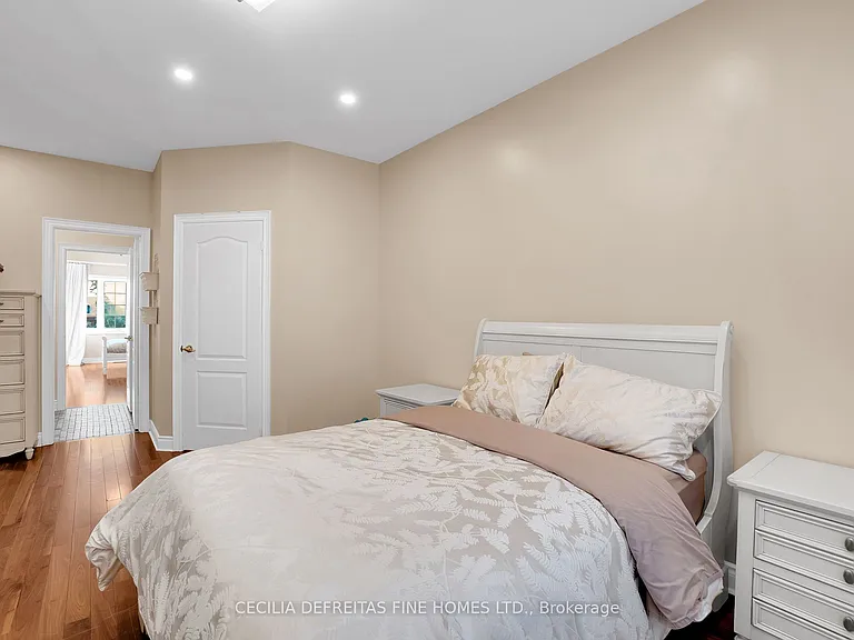 11 Beauvista Ct — Photo 35