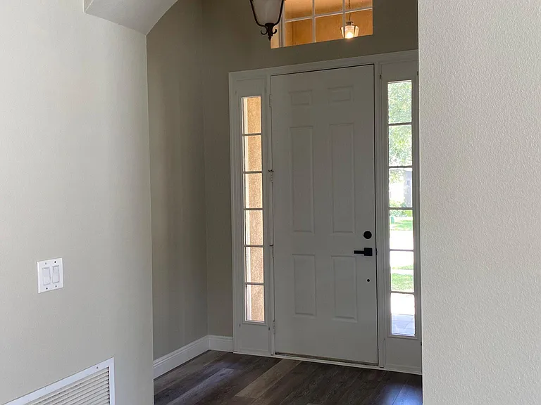 656 Fern Lake Dr — Photo 4