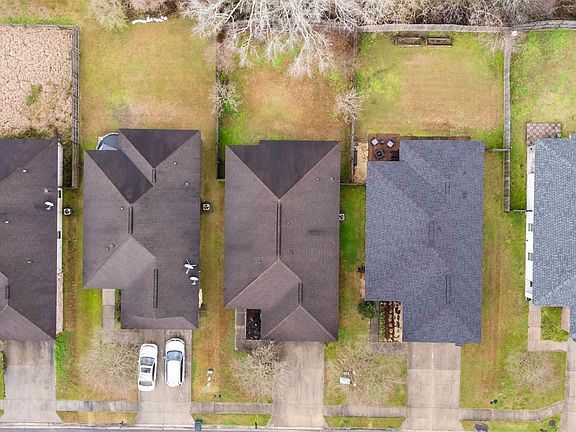 3rd image of 1200 Madrid Ave