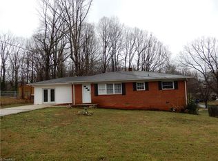 824 Woodcrest Dr, Asheboro, NC 27205