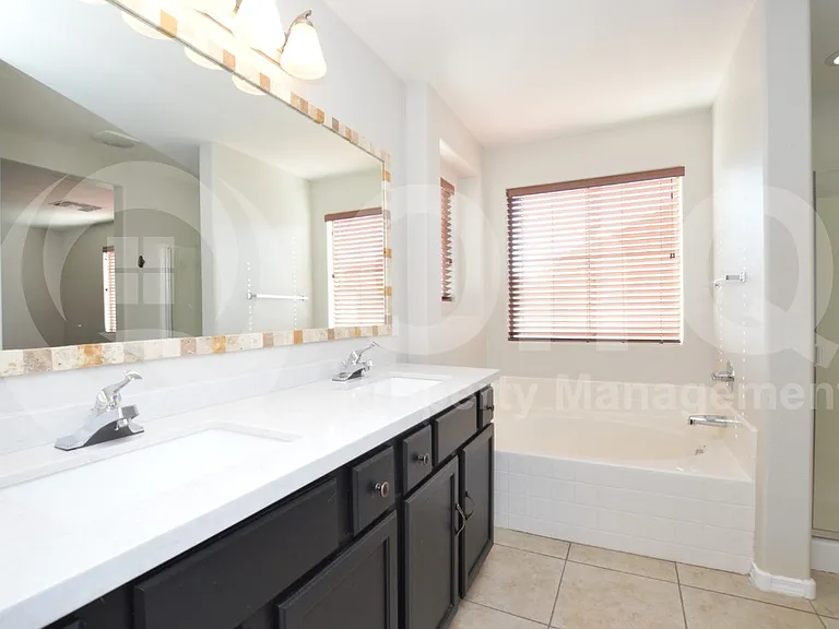 3806 E Trigger Way — Photo 15