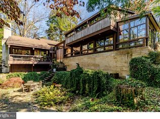 128 Pine Dr, Phoenixville, PA 19460