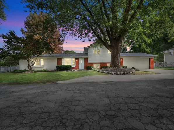 1664 La Salle Blvd, Highland, MI 48356
