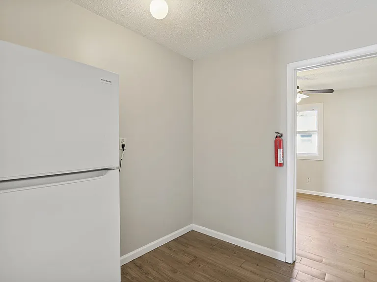 2206 Dale Dr #4 — Photo 4