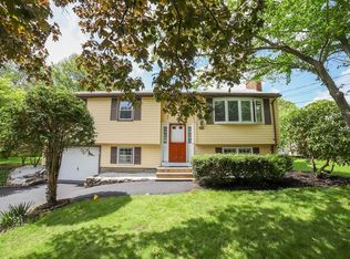 29 Whippoorwill Dr, Shrewsbury, MA 01545