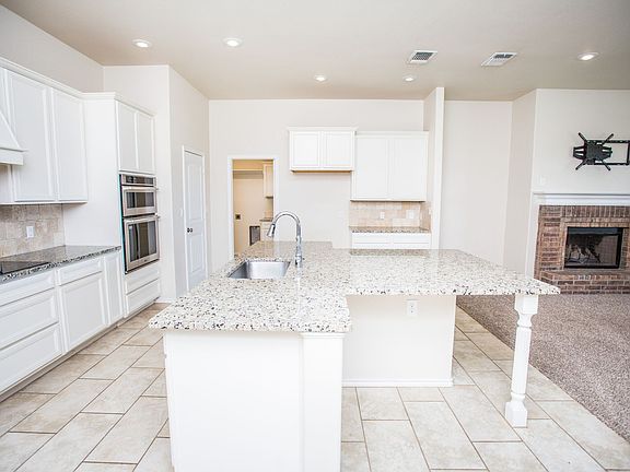 5th image of 7453 102nd St