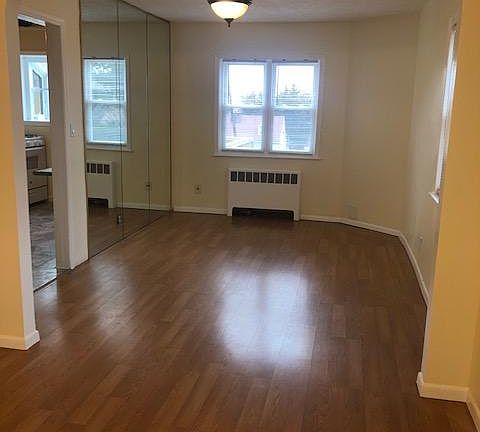 2nd image of 94 Parkway N #1