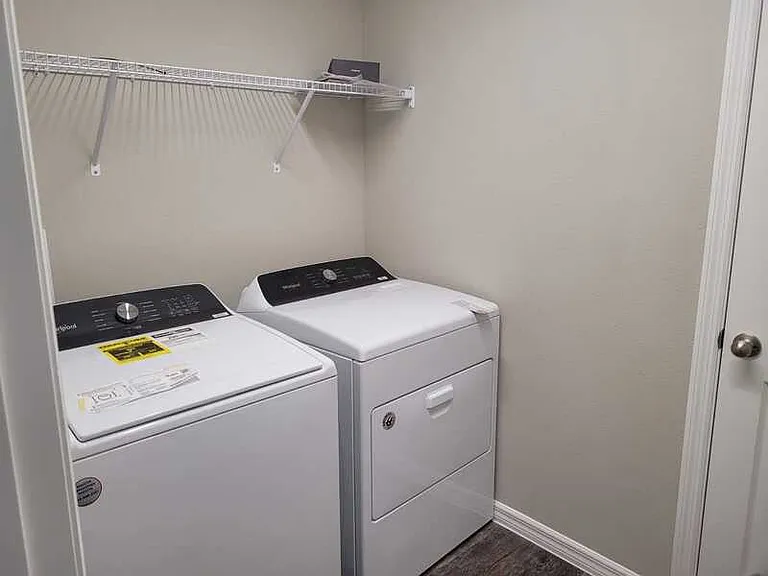 1315 Axel Cir — Photo 11