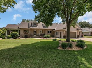 1202 Oakcrest Dr, Sauk Rapids, MN 56379