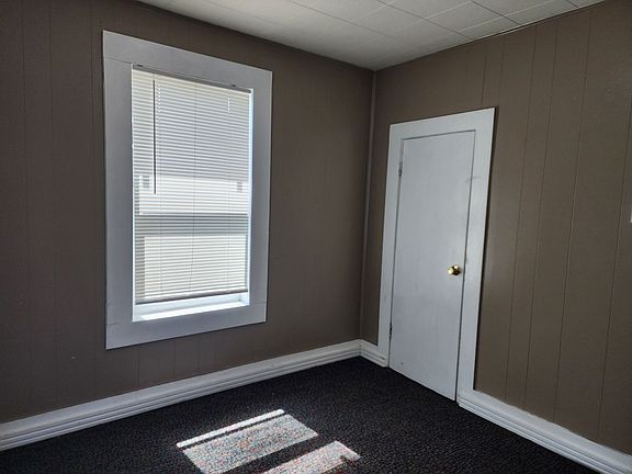 3rd image of 809 S Avenue A