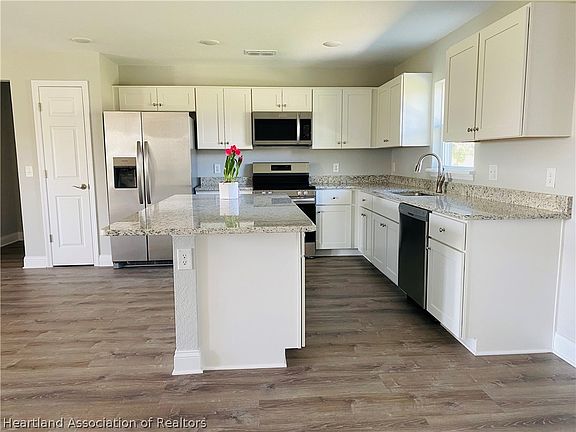 3rd image of 6709 Heavitree Dr
