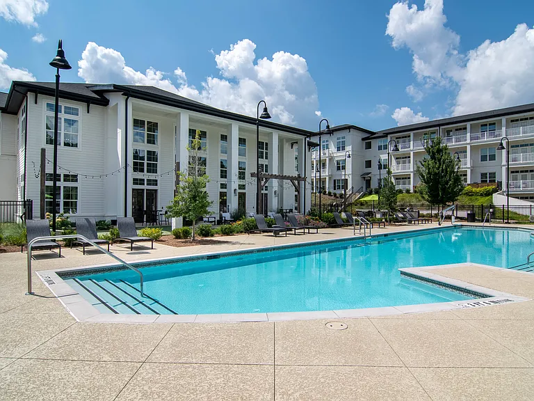 The Quincy Apartments — Photo 15