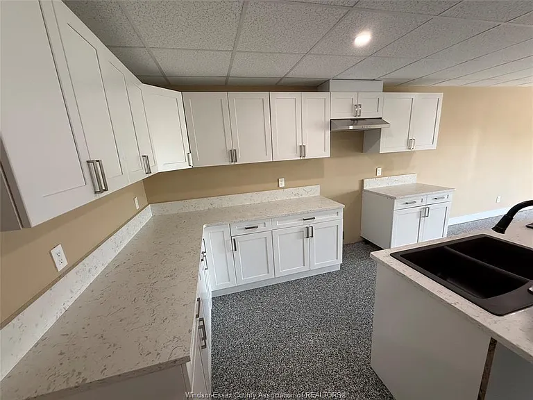 15 Renaud Dr #201 — Photo 7