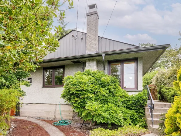 2528 Forbes St, Victoria, BC V8R 4B8