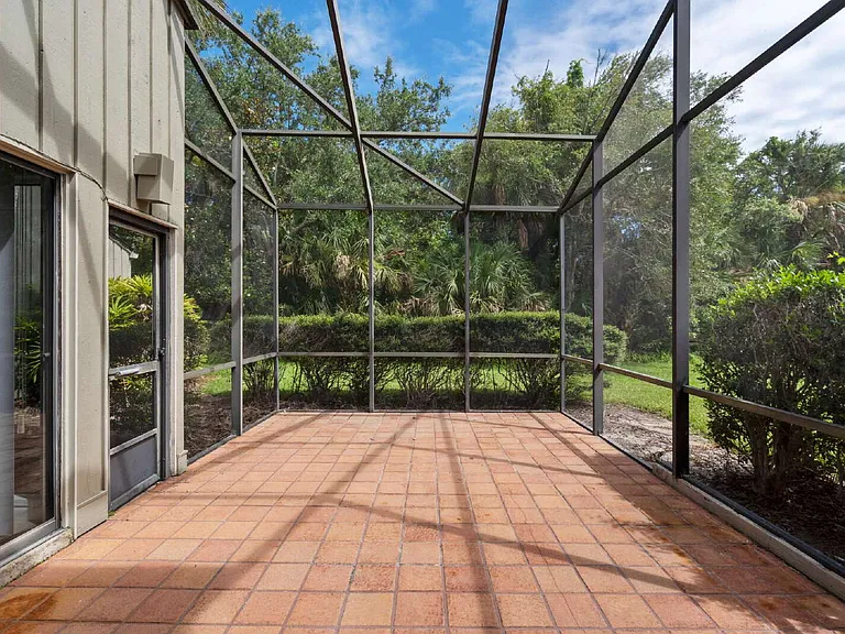 9787 Sawgrass Dr E — Photo 18
