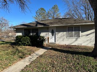 1402 Pennsylvania St, Lawrence, KS 66044