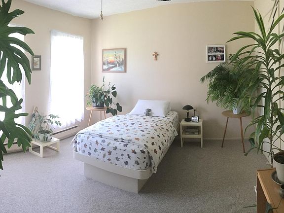 4th image of 4D Petunia Dr #1004