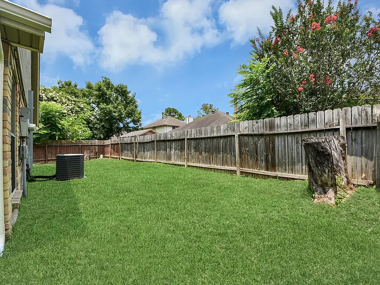 17011 Dusty Mill Dr W — Photo 29