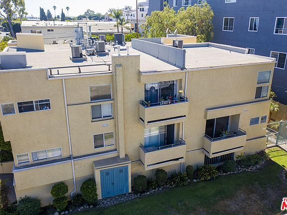 4th image of 1251 Wellesley Ave