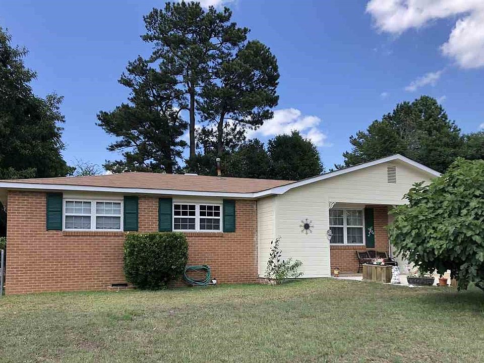 1st image of 135 Sonja Dr