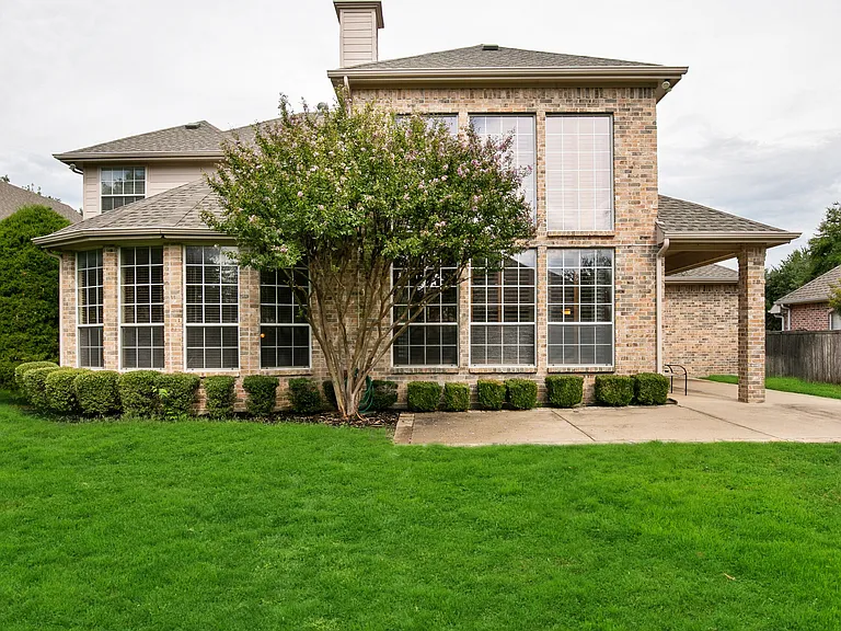 7912 Caribia Ct — Photo 37